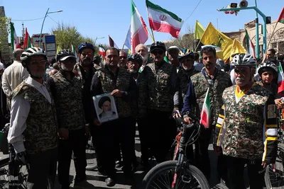 راهپیمایی روز قدس همراه با تشییع دو شهید در یزد‎