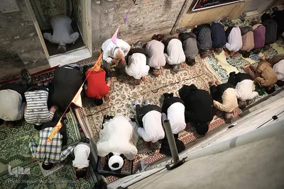 سفره افطار کریم اهل‌بیت(ع)در کوچه پس کوچه‌های جنوب تهران