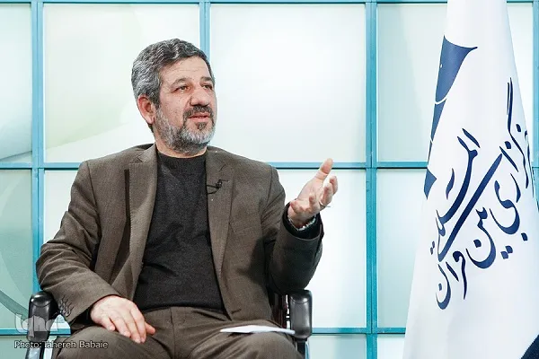 نقش مخرب دوگانگی رفتاری مسئولان و نخبگان در عقیم ماندن تحقق شعار سال