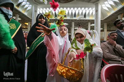 استقبال از حافظان قرآن و ادای احترام به شهدای حرم شاهچراغ(ع)‎‎