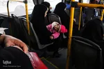 مادران در هنگام تعطیلات و بیماری هم مرخصی ندارند و هرجای دنیا که باشند بازهم باید مراقب بچه‌ها و احتیاجات آن‌ها باشند.