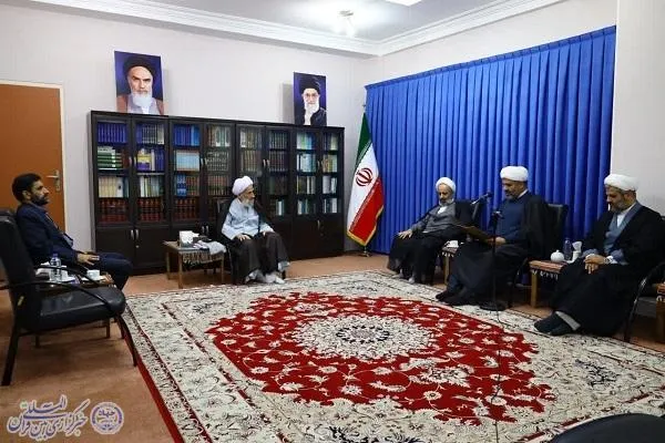 دیدار نماینده ولی فقیه درمازندران با مدیرکل حوزه ریاست مرکز خدمات حوزه های علمیه کشور