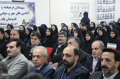 مراسم نواختن زنگ انقلاب در مدارس شهرستان ملایر