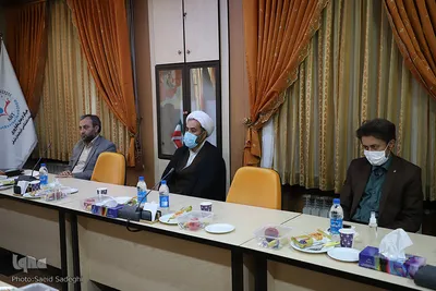 اعطای تندیس فداکاری به خانواده شهدای سلامت آذربایجان شرقی‎‎