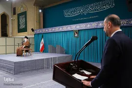 دیدار سفیران و مسئولان وزارت امور خارجه با رهبر انقلاب