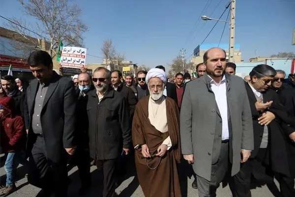 حضور مردم در راهپیمایی 22 بهمن امید دشمنان را ناامید کرد