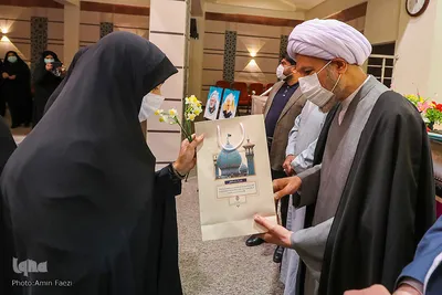 تجلیل از بانوان خادم حرم  شاهچراغ(ع)