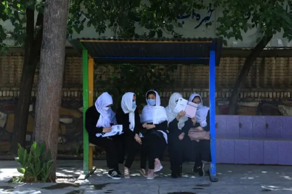 Pelajar perempuan di Afghanistan akan dibenarkan ke sekolah