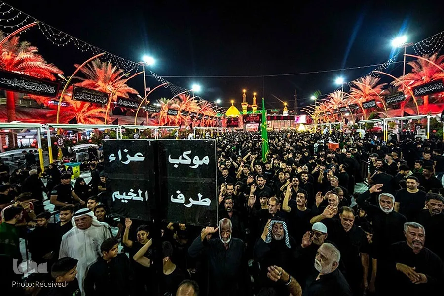إحياء مراسم ليلة تاسوعاء الامام الحسين(ع) في الحرم الحسيني