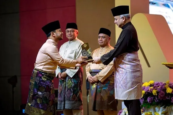 Mga Nanalo ng Pagbigkas ng Quran, Paligsahan sa Pagsasaulo sa Perak na Parangal ng Malaysia