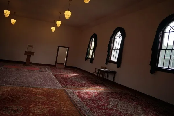 محکومیت منع ایجاد نمازخانه در مدارس کبک