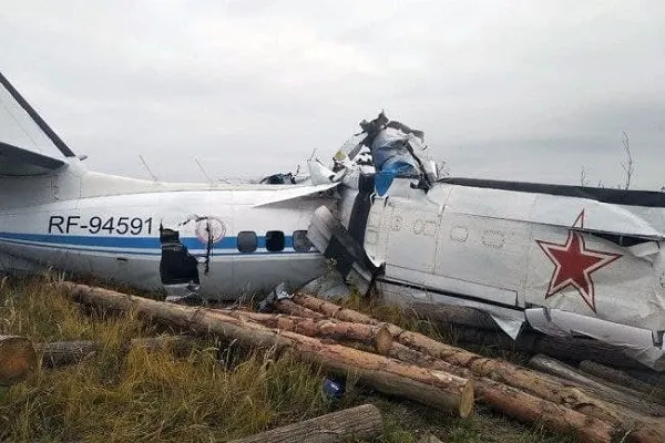 Соболезнования в связи с гибелью парашютистов и членов экипажа в крушении самолета Л-410
