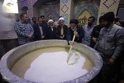 پخت بزرگترین سمنو شیرازی در کشور
