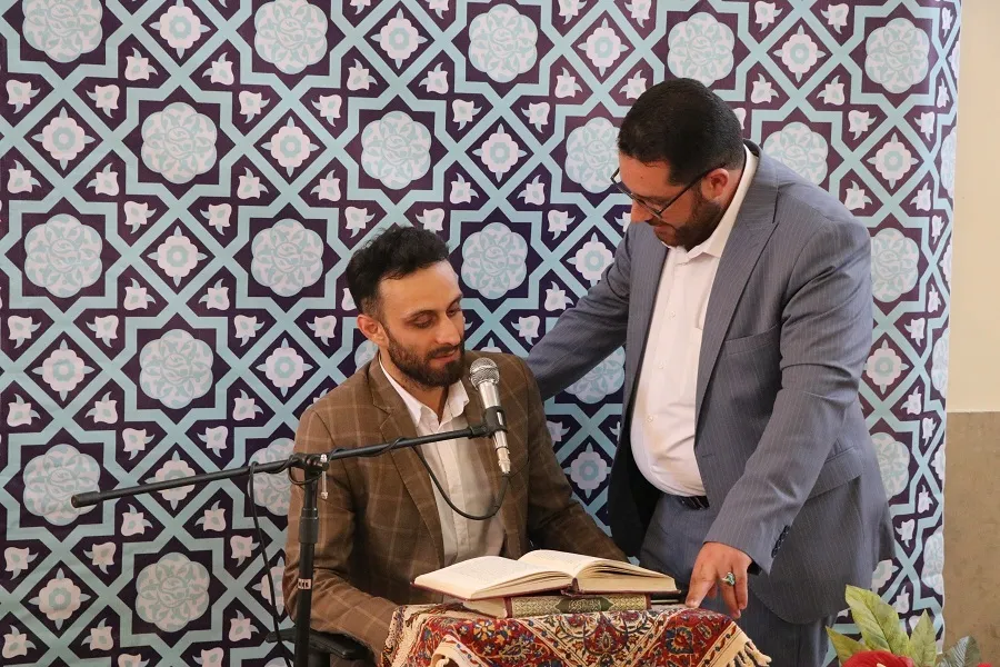 ضبط تلاوت نمایندگان چهارمحال‌وبختیاری در مرحله مقدماتی مسابقات قرآن + عکس