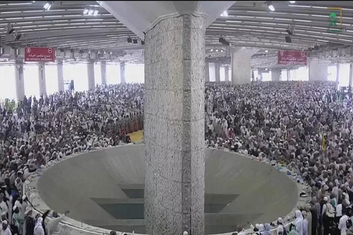 Rami al-Jamarat Symbolizes Struggle against Satan