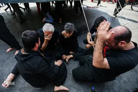عزاداری ظهر عاشورا در تهران 