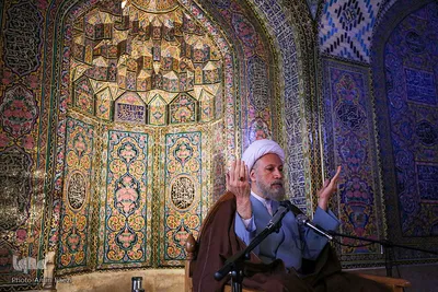 محفل انس با قرآن کریم در مسجد نصیرالملک‎‎