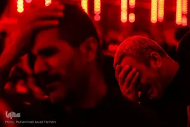 حرم مطهر امام حسین(ع) در شام غریبان