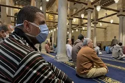 Pengeluaran Izin Pelaksanaan Salat Tarawih di Beberapa Masjid Mesir