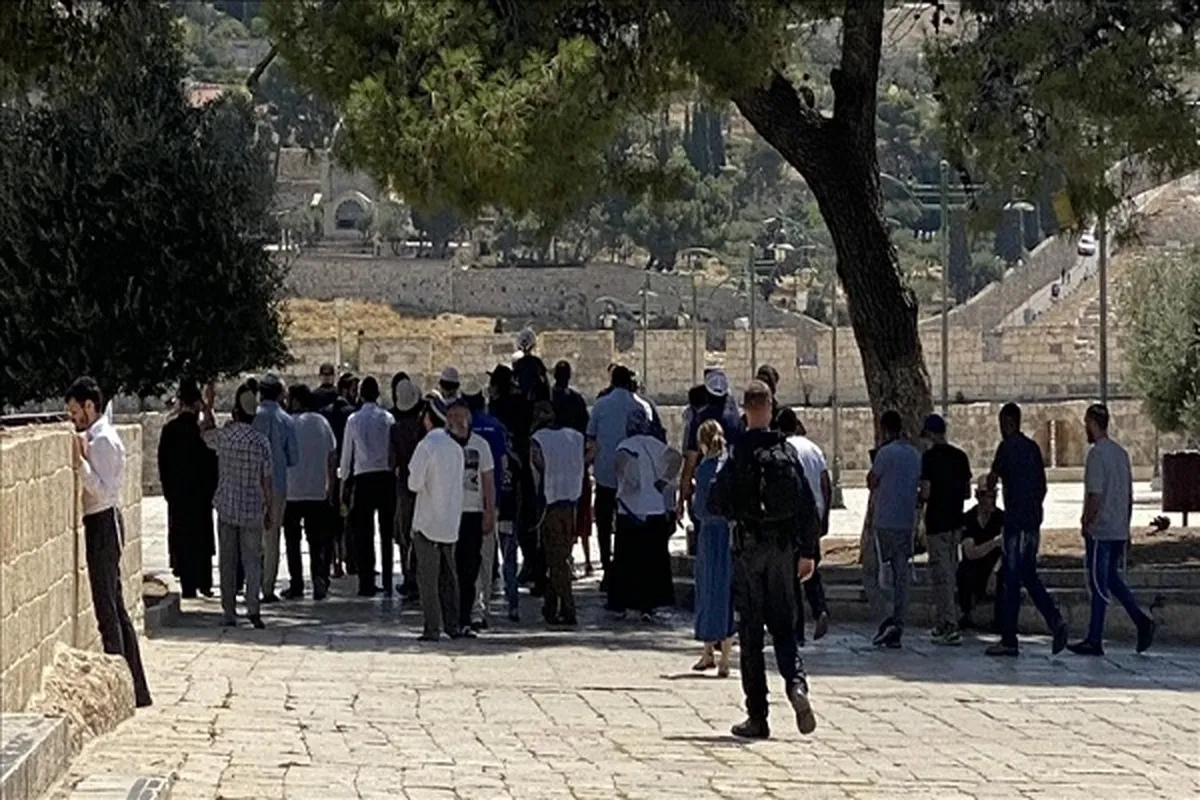 Israeli Far-Right Minister Joins Illegal Settlers Storming Al-Aqsa Mosque
