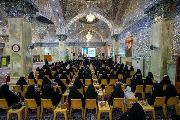 رقابت قرآنی بانوان عراقی در حرمین عسکریین + عکس