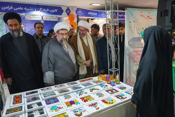 بازدید امام جمعه تبریز از نمایشگاه قرآن