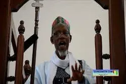 Guinée : rôles de l'homme et de la femme dans la vie de couple expliqués à la mosquée de Bambéto