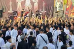 آیین سنتی علم‌کشی در جوشقان مرکزی؛ آغاز شور محرم در منطقه کاشان
