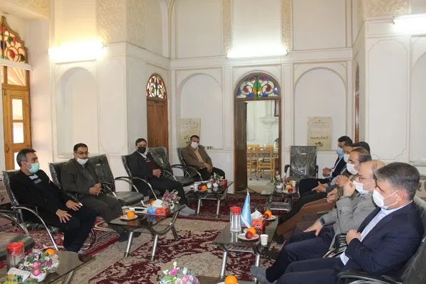 نشست تعاملی اتحادیه مؤسسات قرآنی اصفهان با مدیرکل صدا و سیمای استان برگزار شد