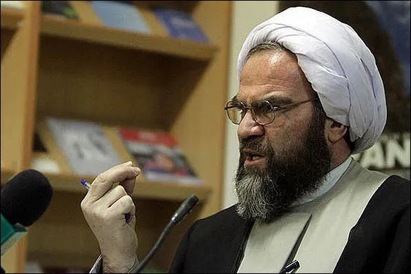 امام خمینی(ره) با تحجر در حوزه‌ علمیه مقابله کرد