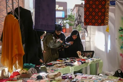 دومین روز نمایشگاه قرآن و عترت شیراز