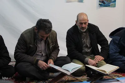 کرسی تلاوت قرآن در روستای آورزمان ملایر