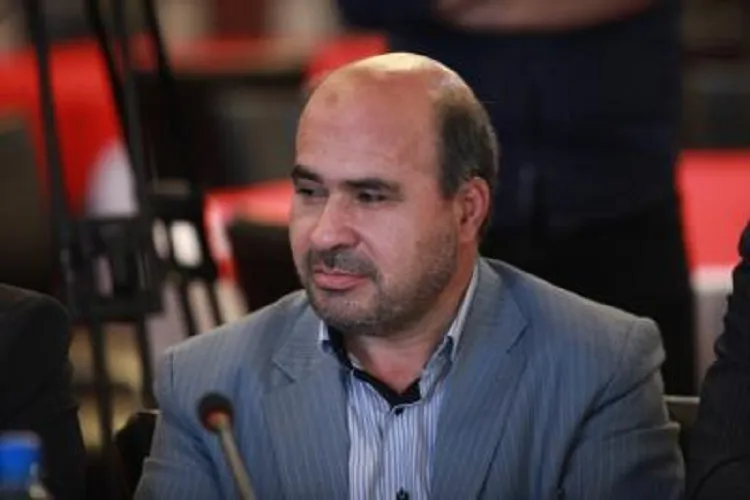 تمام تریبون‌های نظام دستاوردهای انقلاب را تبیین کنند