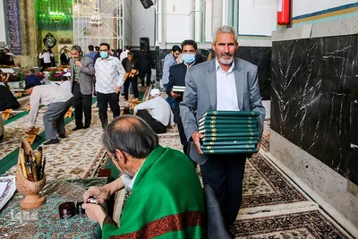 جزء‌خوانی قرآن کریم در حرم مطهر رضوی