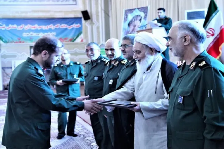 منتخبان جشنواره مالک اشتر در کرمانشاه تجلیل شدند