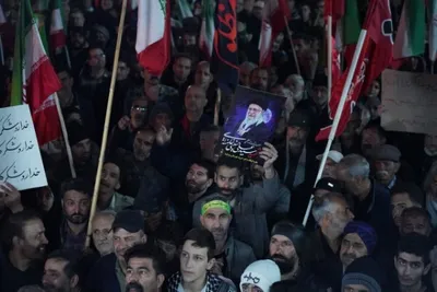 چهل و پنجمین شب بیعت مردم بروجرد با سومین امام امت اسلامی