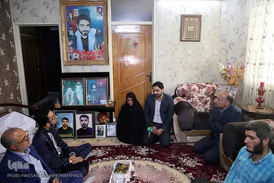 دیدار نمایندگان جامعه قرآنی با خانواده  شهید «مرتضی شکرانی»