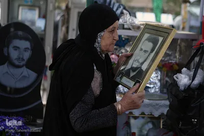 آغاز سال جدید در جوار شهدا
