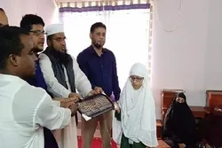 মাত্র দু’বছর ১১ মাসেই কোরআনে হাফেজা স্কুলছাত্রী!