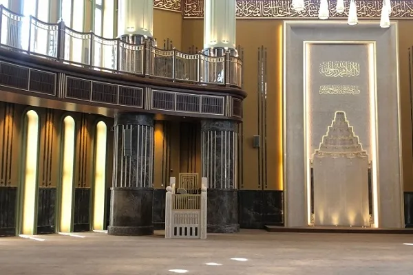 Taksim Camii cuma günü ibadete açılıyor