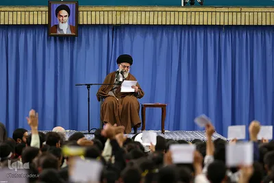 دیدار دانش‌آموزان و دانشجویان با رهبر انقلاب