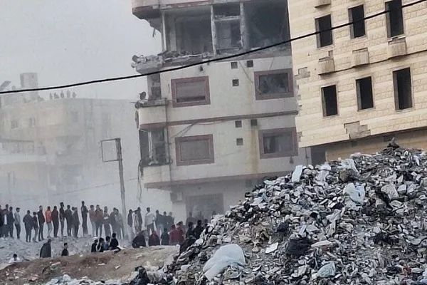 İsrail'den Şam'a yeni saldırı: Çok sayıda şehit ve yaralı var