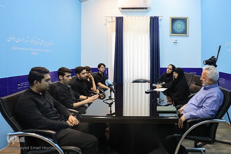 دانش آموزان مدرسه علوم و معارف اسلامی شهید مطهری