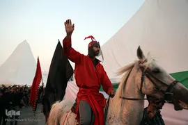 مراسم خیمه سوزان عصر عاشورا در میدان امام حسین(ع) تهران