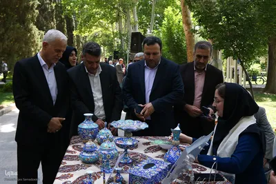 آیین بهره‌برداری از «گذر صنایع دستی» در اصفهان