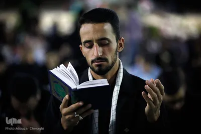  احیای شب قدر در مقبره شهدای دانشگاه امام حسین(ع)