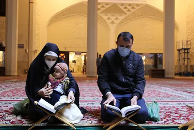 کرسی تلاوت قران کریم در حرم شاهچراغ(ع)‎‎
