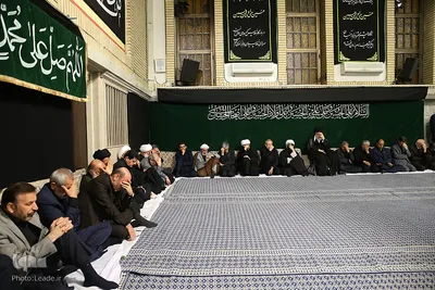 عزاداری شب عاشورای حسینی با حضور رهبر معظم انقلاب
