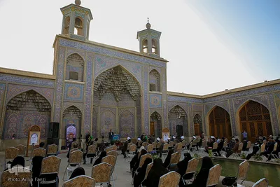 محفل انس با قران در مسجد نصیرالملک‎