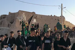 فیلم | عزاداری کاروان سنتی غم در شاهدیه یزد